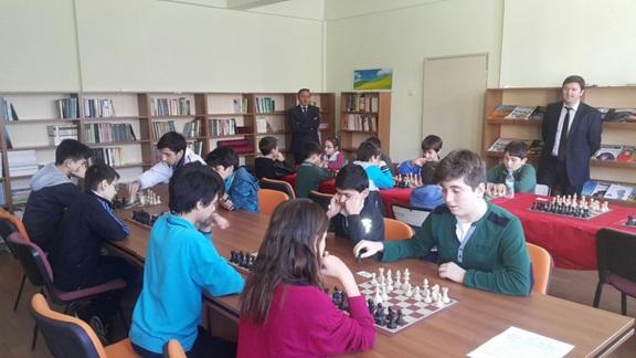 Satranç Turnuvası Yatılı Bölge Ortaokulu nda düzenlendi.