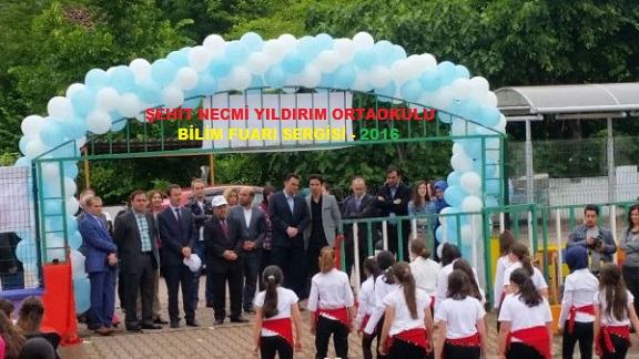 Şehit Necmi Yıldırım Ortaokulu Bilim Fuarı Sergisi açıldı.