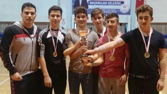 Birol Durası Anadolu Lisesi Erkekler Badminton Şampiyonu